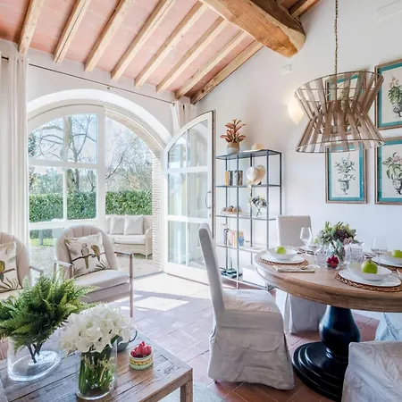 아파트 Luxury Country With Pool In Lucca