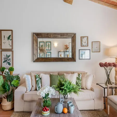 Luxury Country With Pool In Lucca 아파트 *
